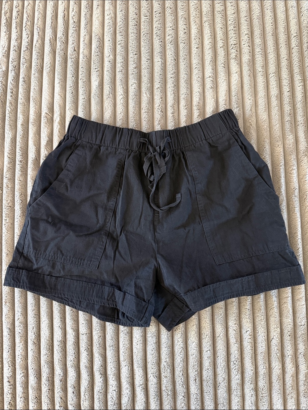 Black Women's Drawstring Linen-Blend Shorts